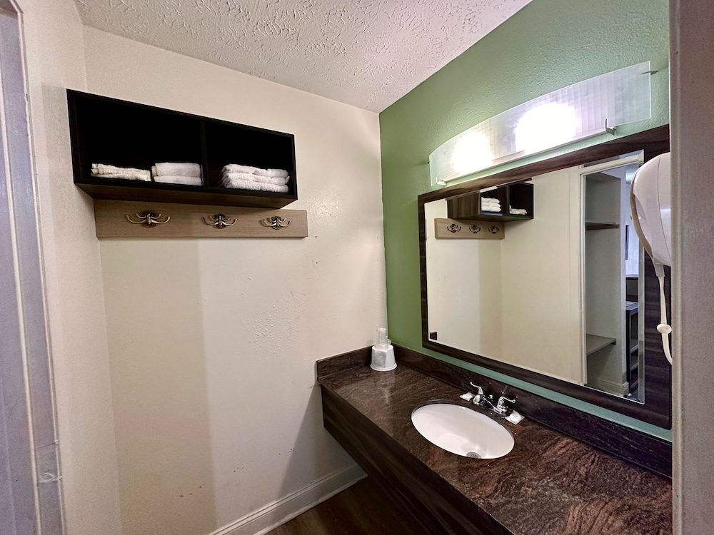 Briarstone Inn Pigeon Forge - photo 37