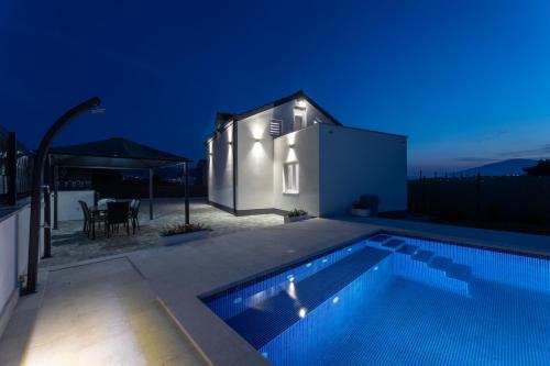 Villa Ana — 4-Star Luxury Hotel in Trogir, Croatia