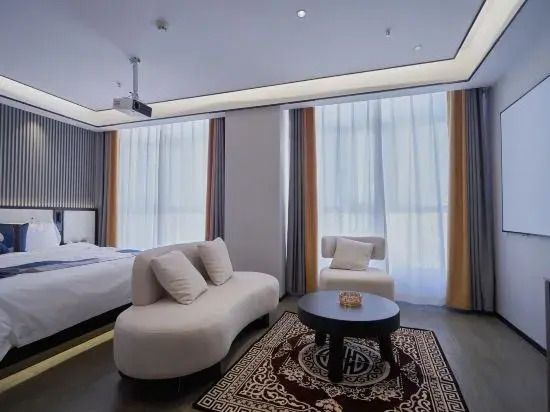 Xizi Light Luxury Hotel in Bayan Nur, People's Republic of China