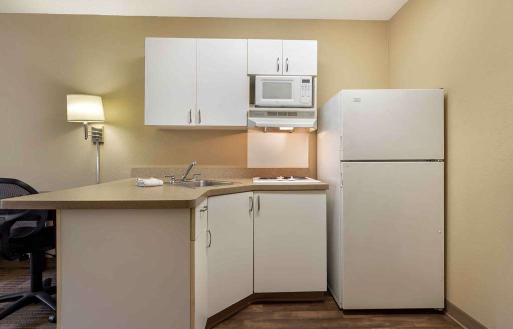 Extended Stay America Select Suites Fayetteville Springdale - photo 10