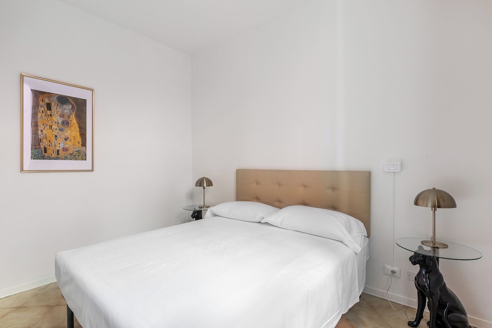 Portanova Luxury Home — 4-Star Luxury Hotel in Bologna, Italy