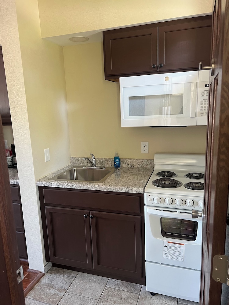 All Star Inn & Suites - photo 242
