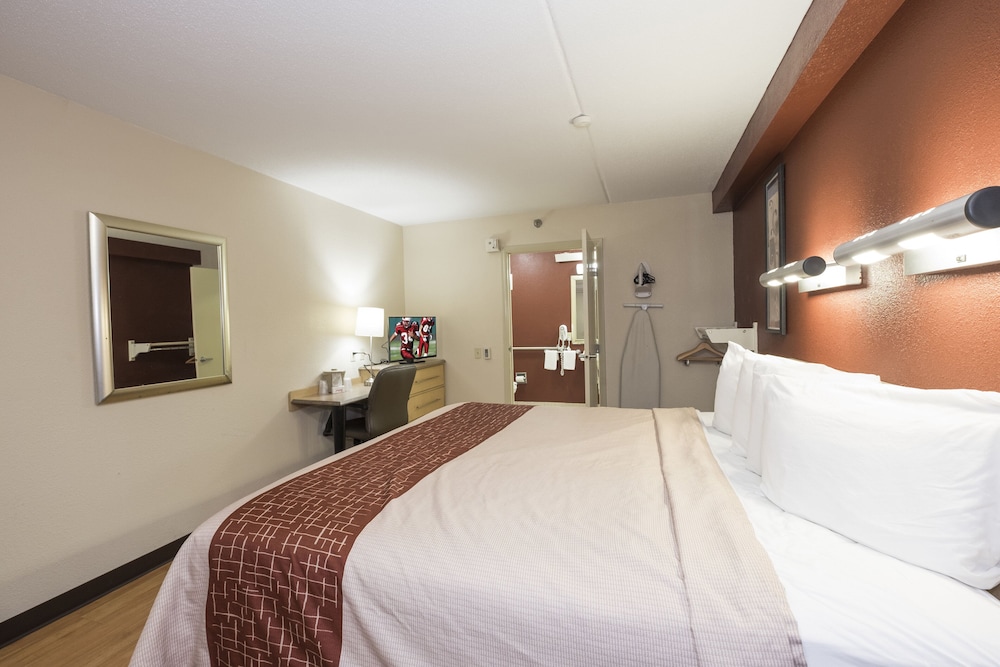 Red Roof Inn Cincinnati Sharonville - photo 6
