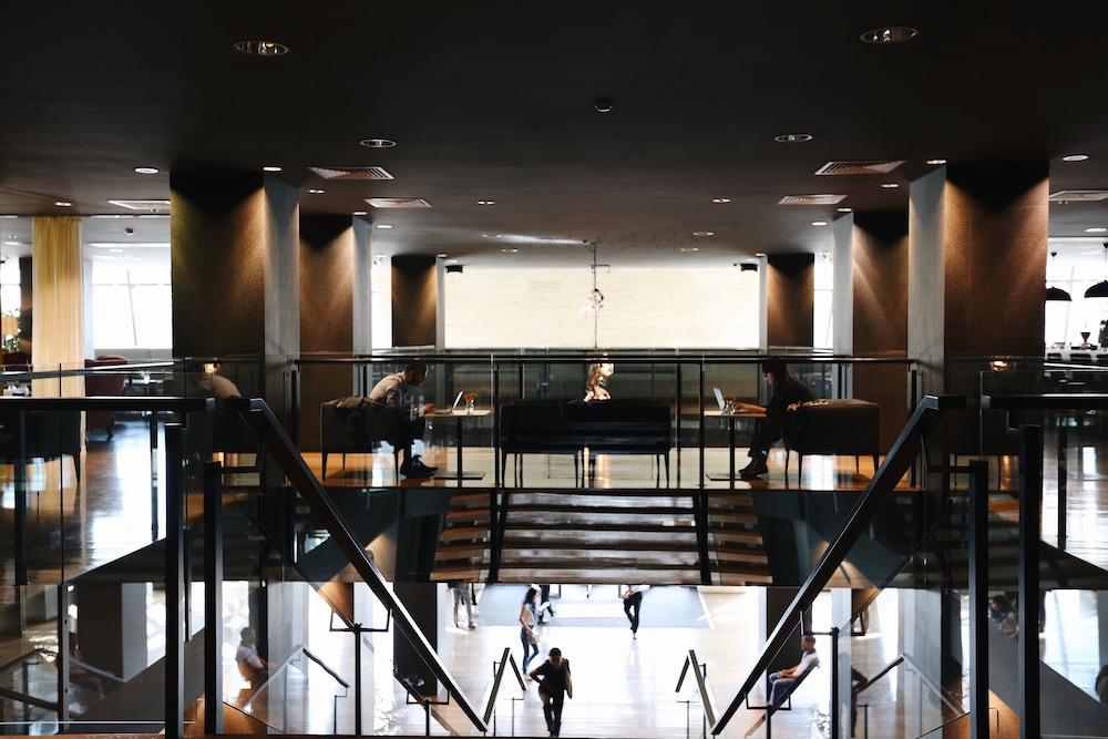 Lobby lounge