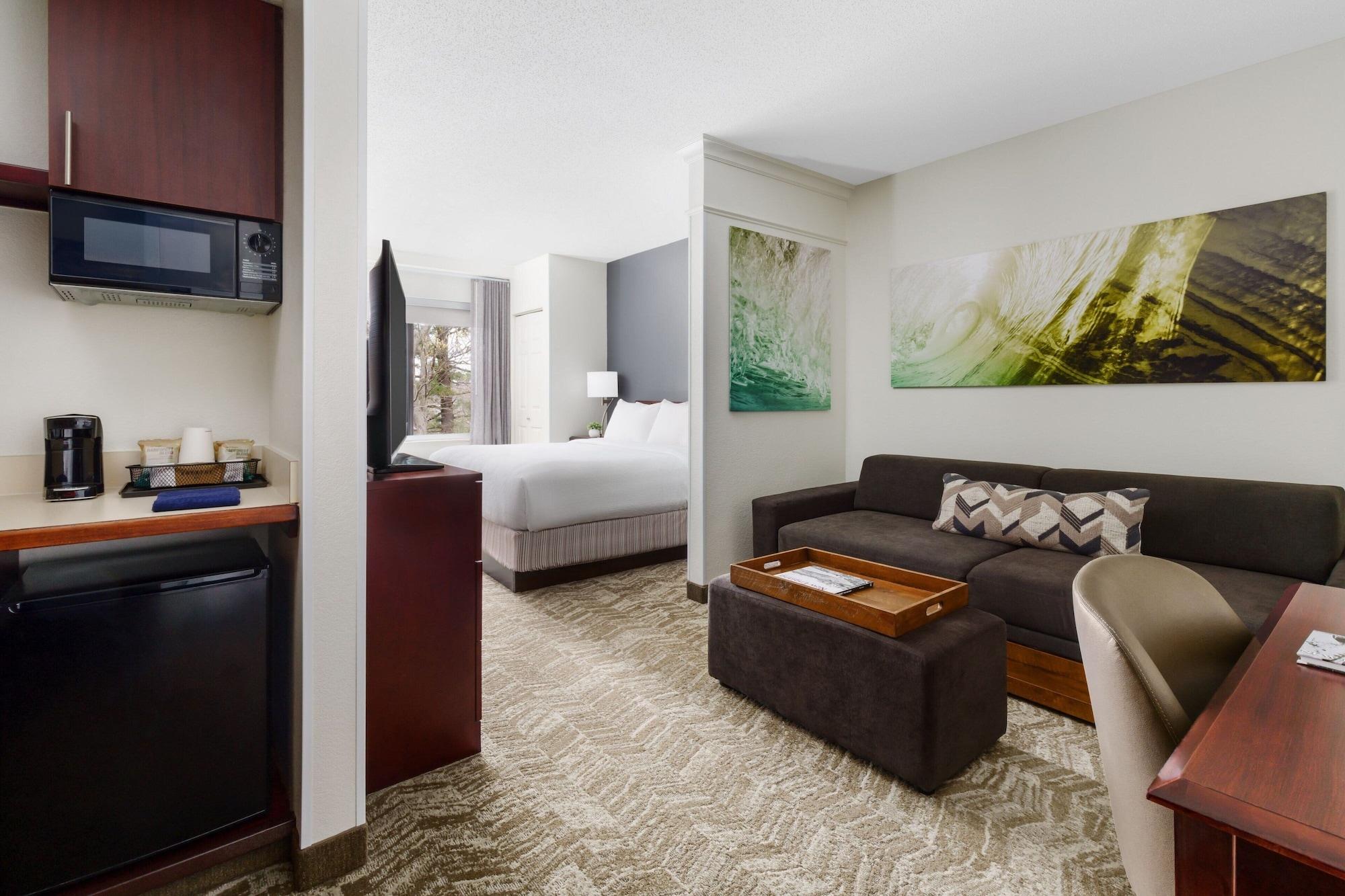 SpringHill Suites Manchester Boston Regional Airport - photo 18
