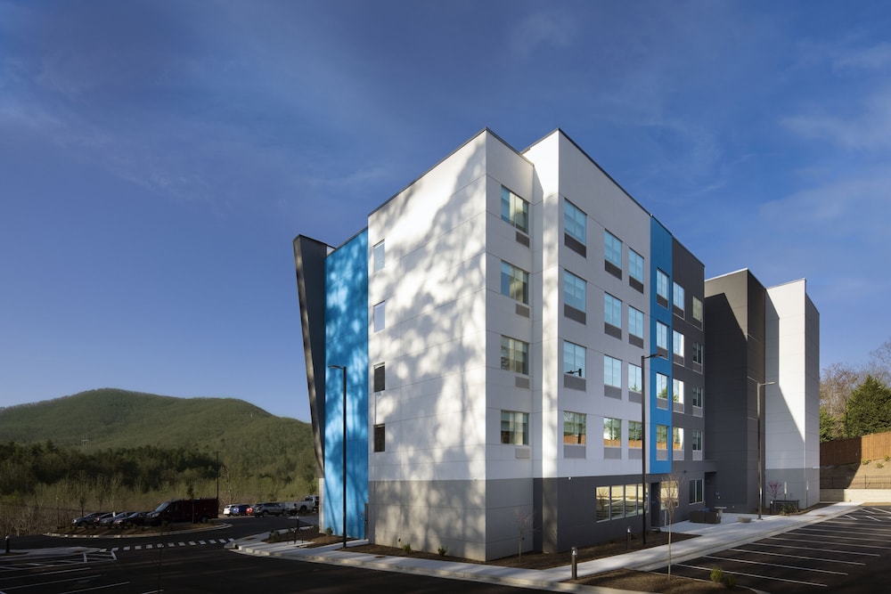 Tru by Hilton Asheville Blue Ridge Parkway - photo 70