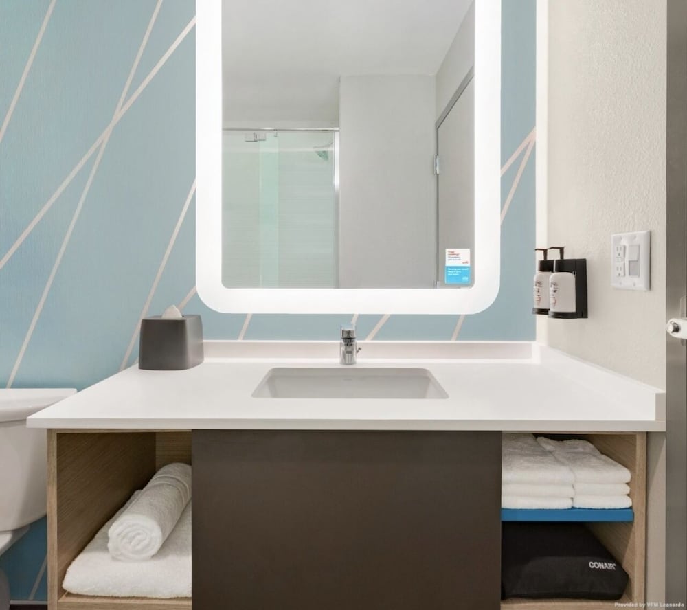 avid hotel Macon North by IHG - photo 18