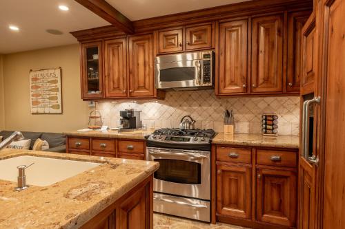 Andora Villa Condo 108 — 4-Star Luxury Hotel in Ketchum, United States