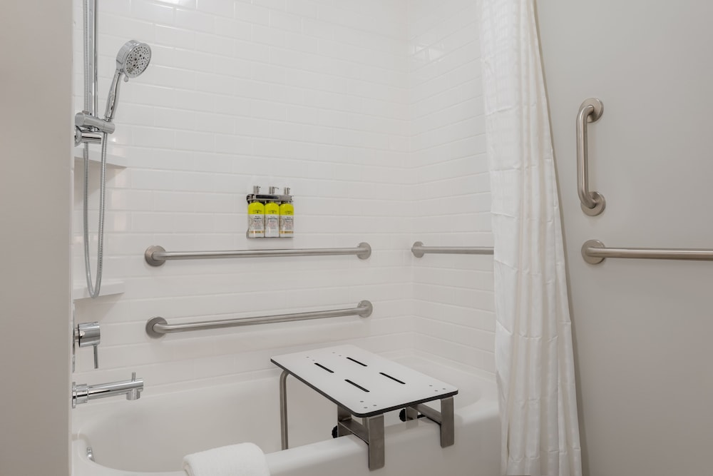 Candlewood Suites Cookeville by IHG - photo 27