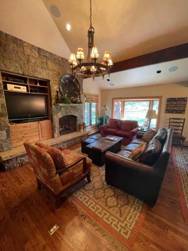 294 E Larkspur Lane — Avon — photo 2
