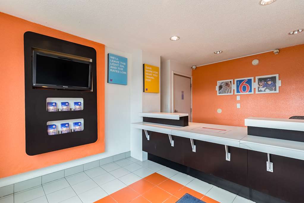 Motel 6 Beaverton OR - photo 23