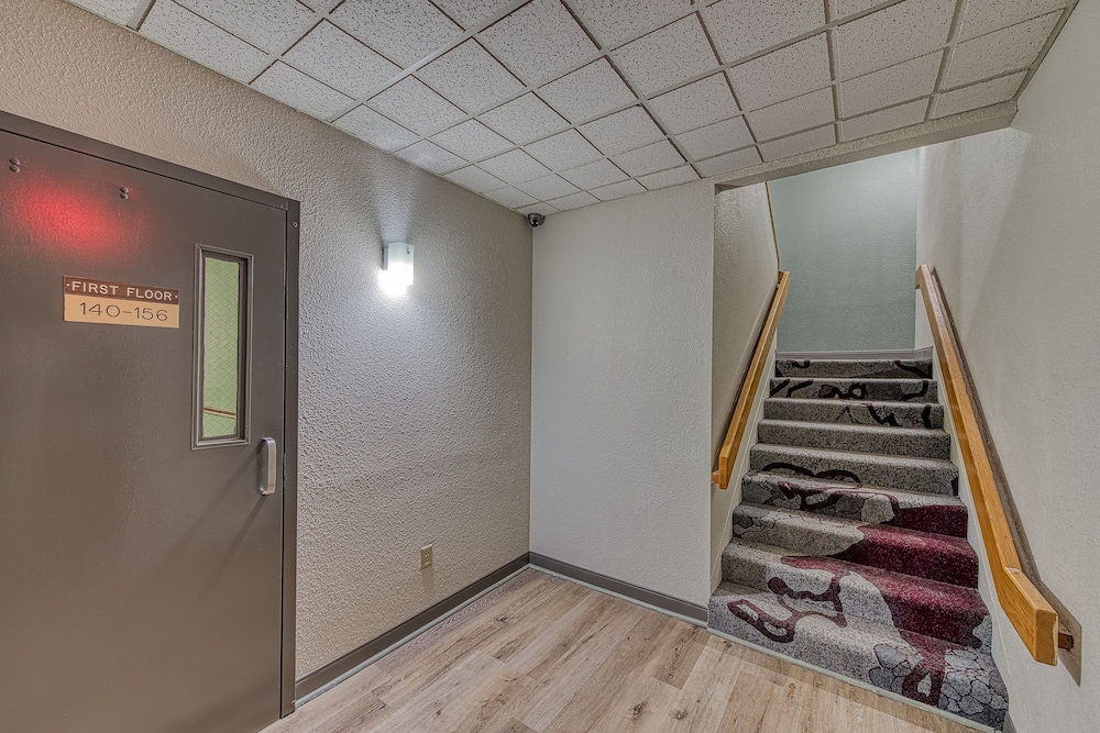 American Inn and Suites Dundee - photo 34