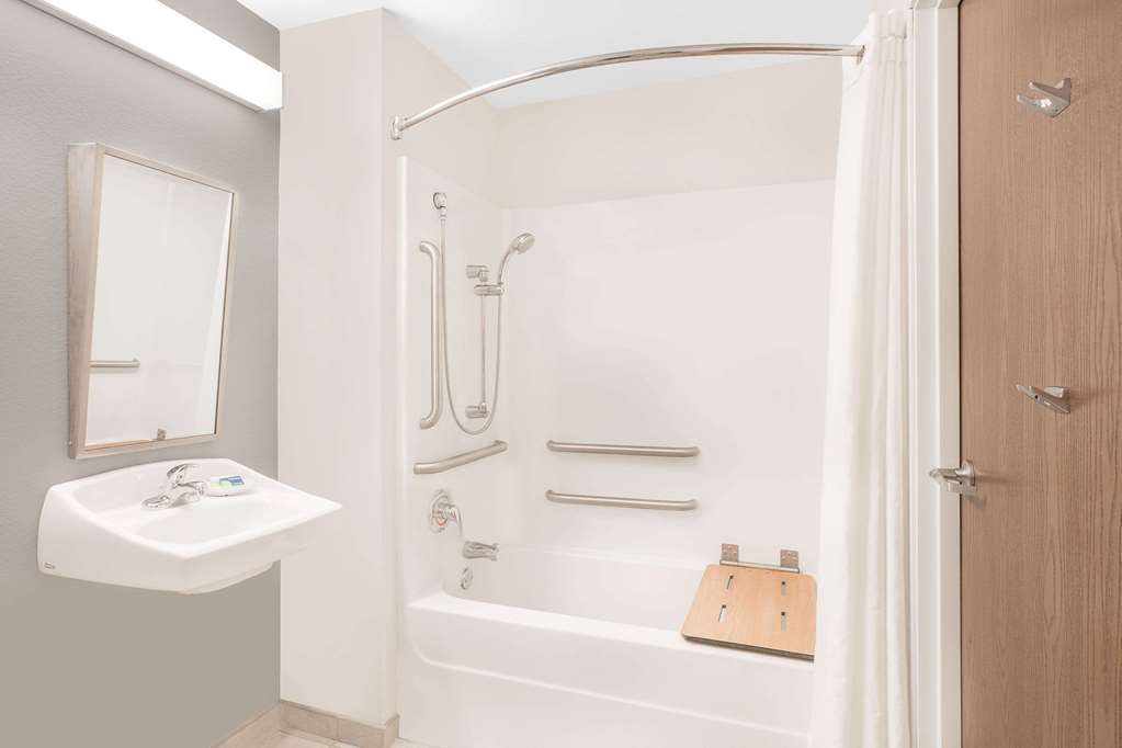 Microtel Inn & Suites by Wyndham San Angelo - photo 9