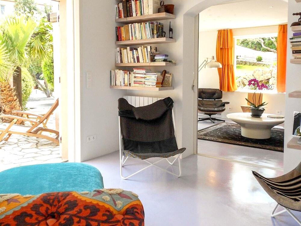 Villa With 4 Bedrooms in Saint raphaël With Wonderful sea View Priva — 4-Star Luxury Hotel in Saint-Raphael, France