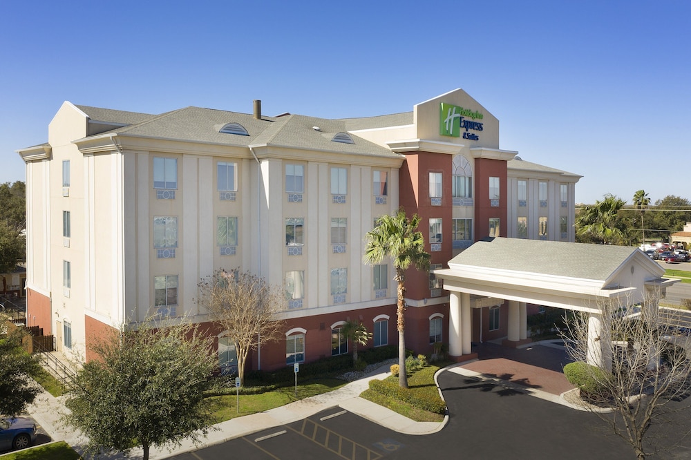 Holiday Inn Express Uvalde