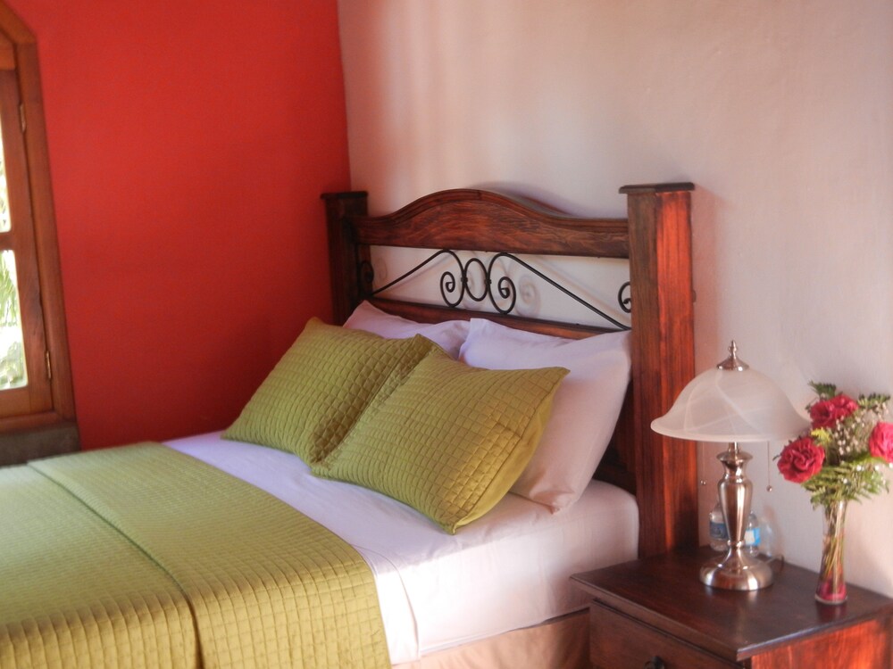 Casa Gabriela Hotel & Garden Cafeteria — Copan — photo 3