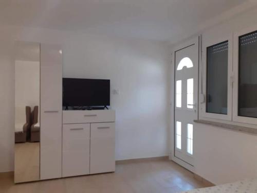Apartmani Roki — 4-Star Luxury Hotel in Tivat, Montenegro
