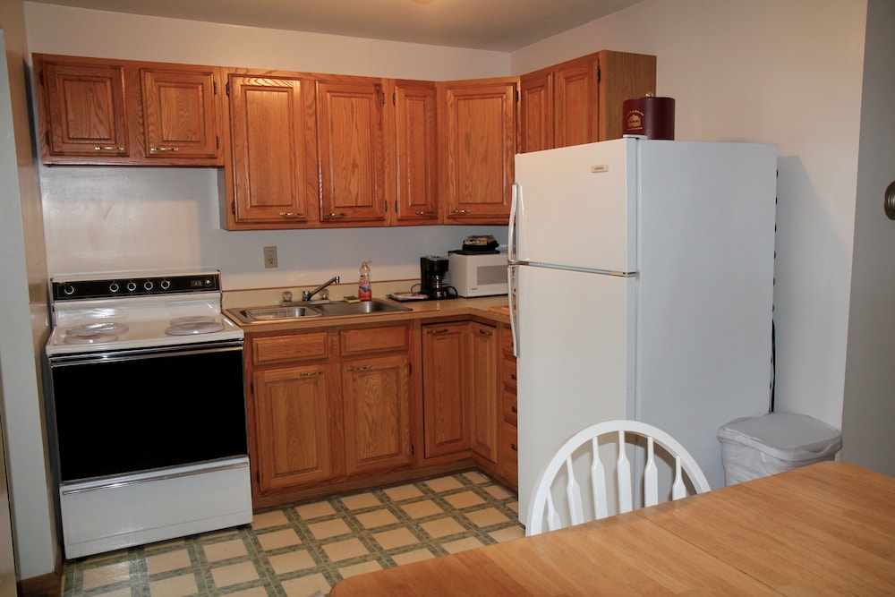 Sara Placid Inn & Suites - photo 37
