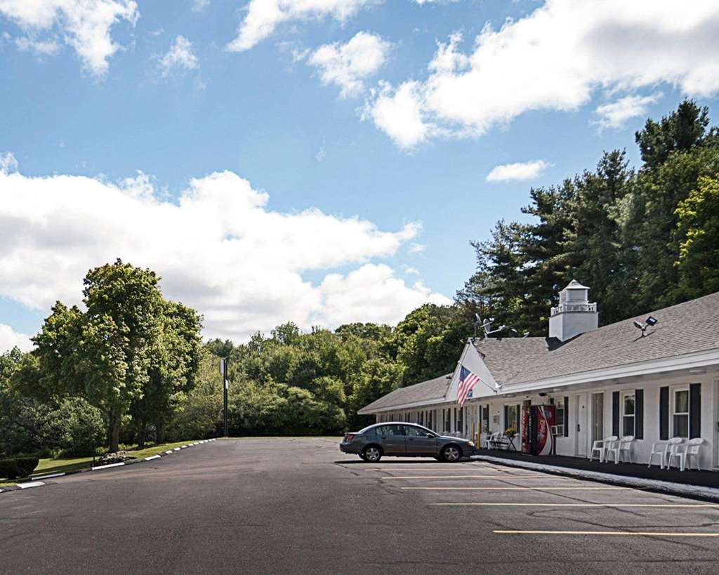 Econo Lodge Westminster MA - photo 8