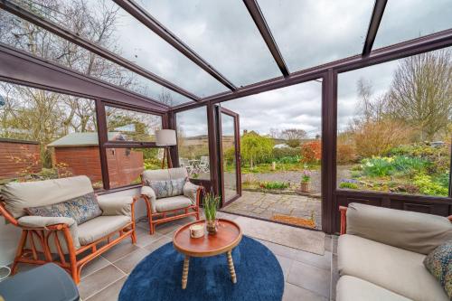 6 The Mews Cosy Cottage With Garden 20707873 — Bampton