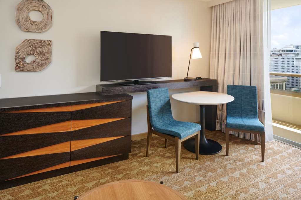 Embassy Suites by Hilton Waikiki Beach Walk - photo 47