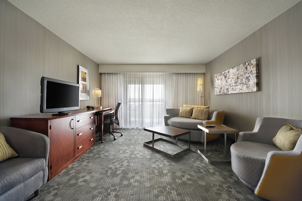 Courtyard by Marriott Mishawaka University Area - photo 8