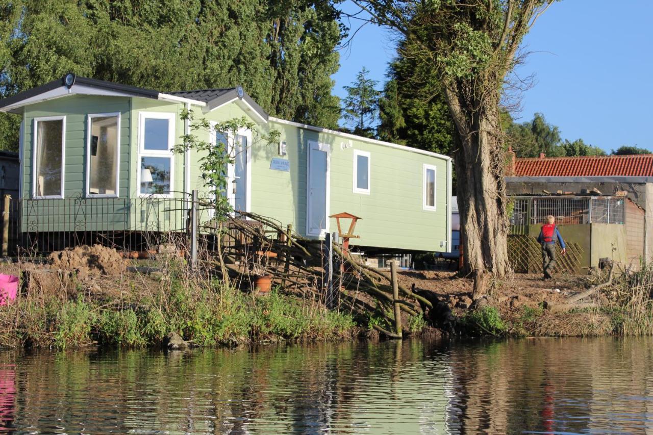 Marshlands Lakeside Nature Retreat in Barton Upon Humber, United Kingdom