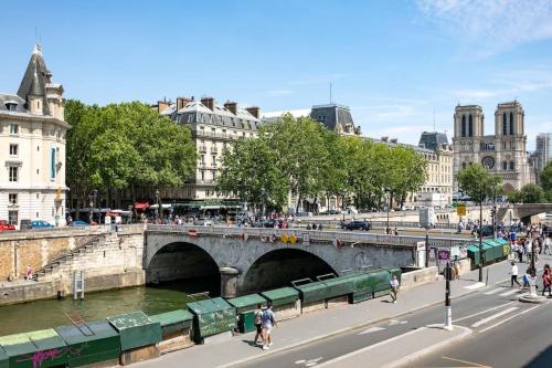 Amazing Flat Views Seine River - last minute hotel in Paris