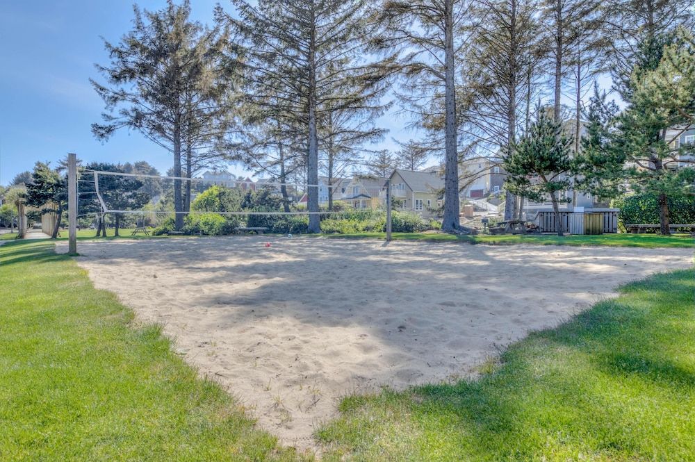 Jewel Box at the Beach - photo 35
