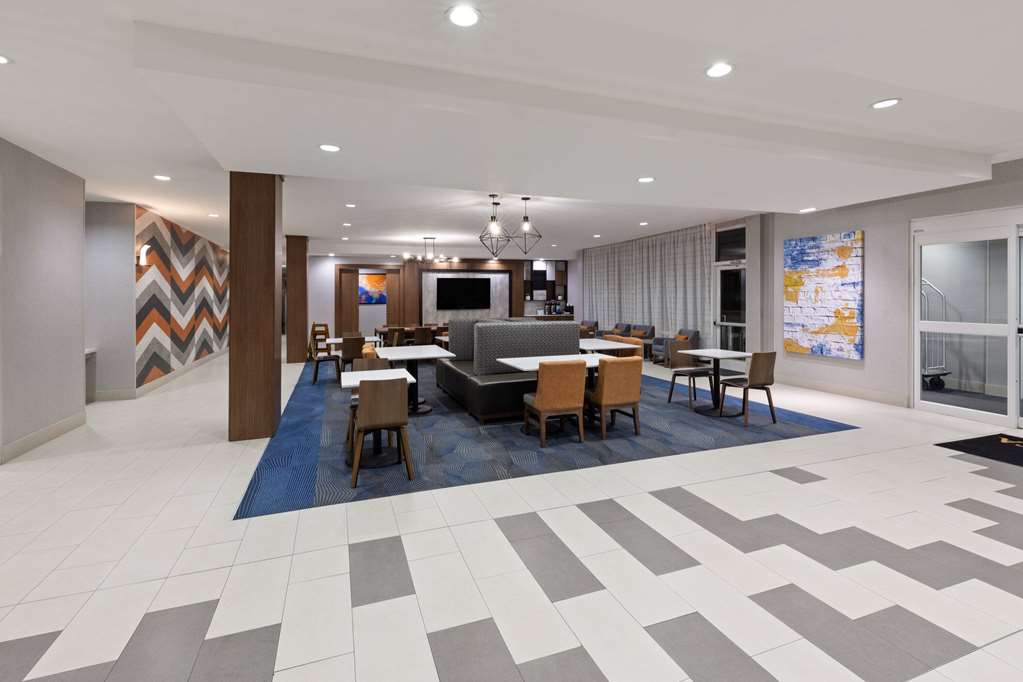 La Quinta Inn & Suites by Wyndham Rockport Fulton - photo 11