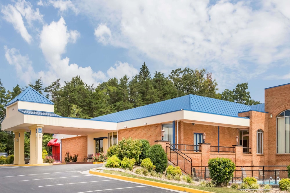 Days Inn Blacksburg Conference Center — hotel in Blacksburg