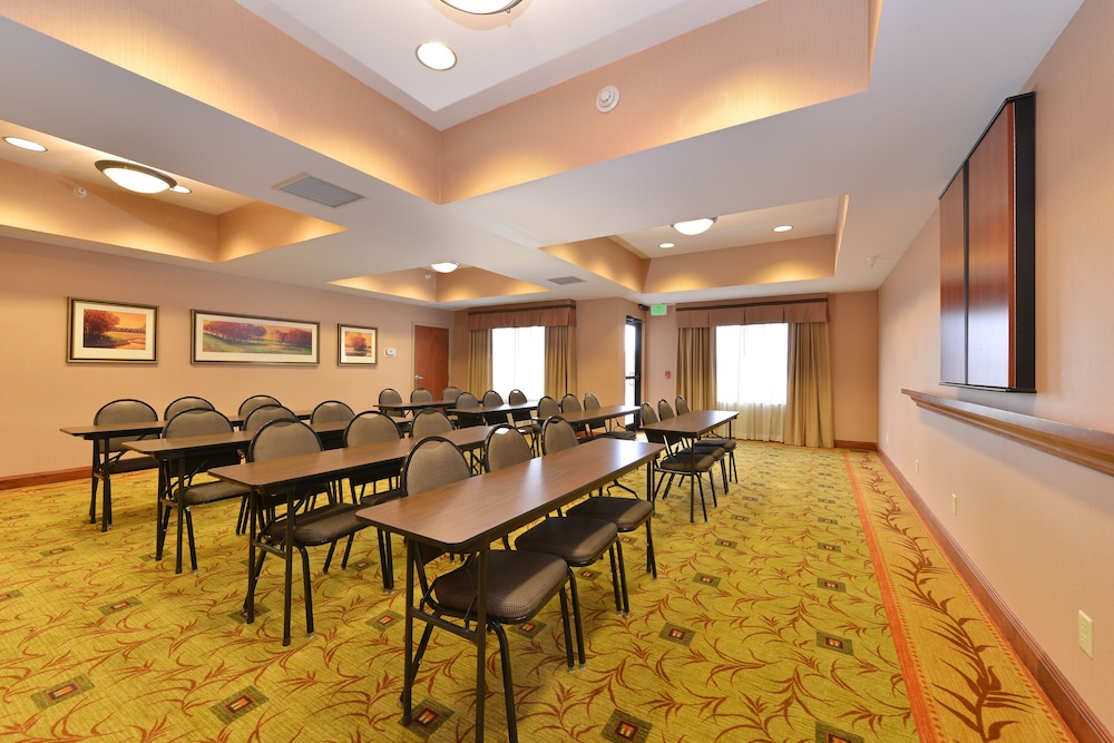 Holiday Inn Express Rawlins by IHG - photo 36