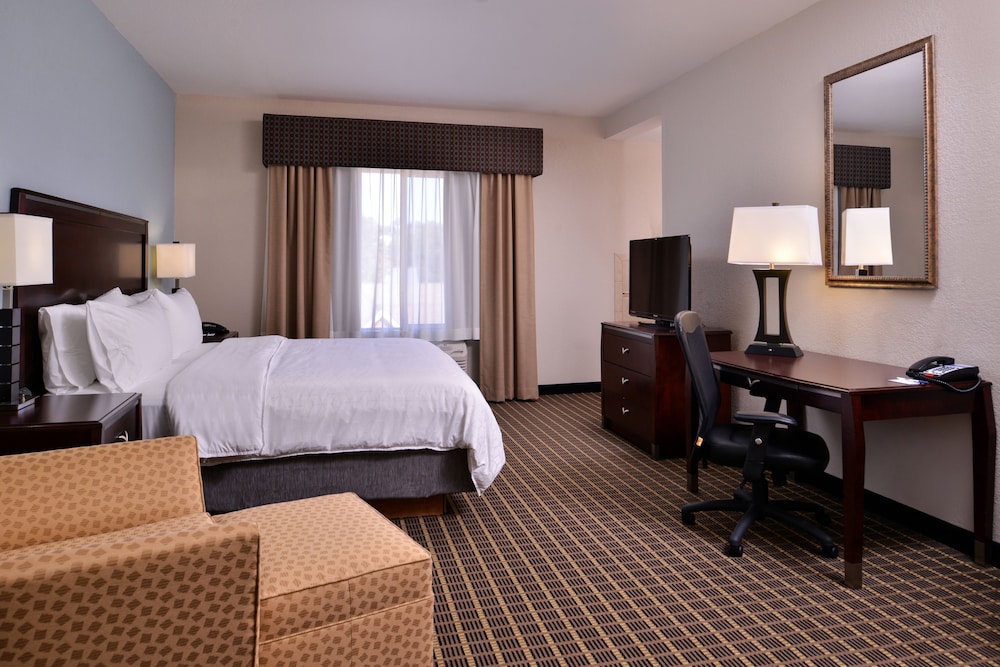 Holiday Inn Express Hotel & Suites Pittsburg by IHG - photo 11