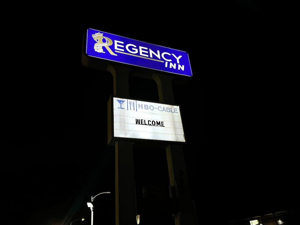 Regency Inn Fresno - photo 11