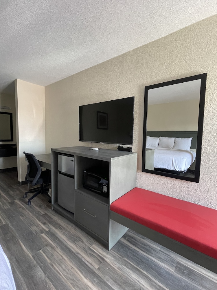 Dreamland Inn - photo 11