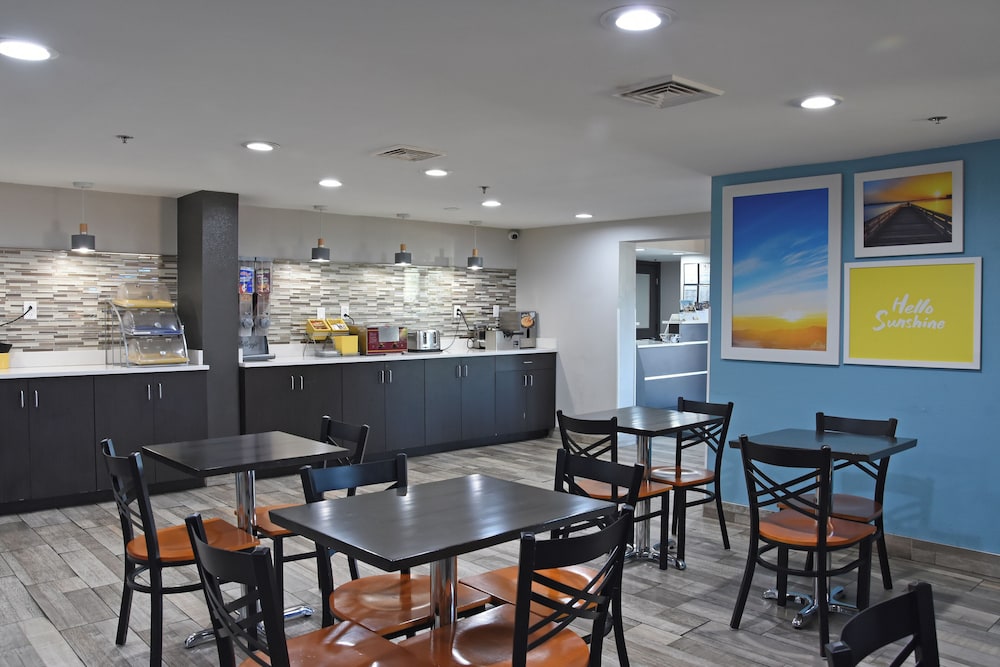 Days Inn by Wyndham Lebanon - photo 16
