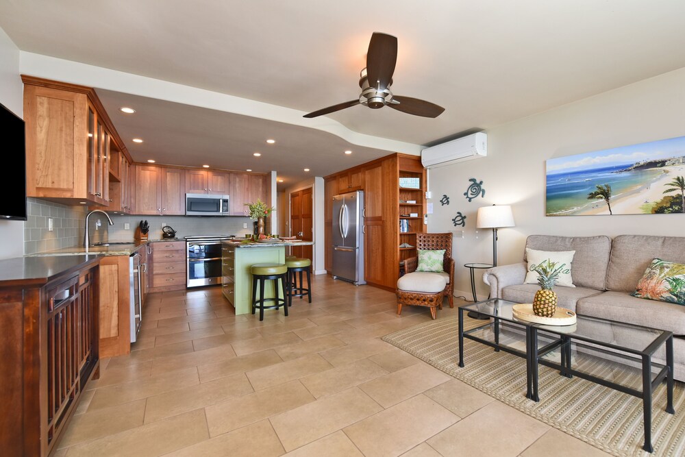 Papakea L303 PK L303 Kaanapali BeachFront 2BD w Ocean View Poo - photo 3