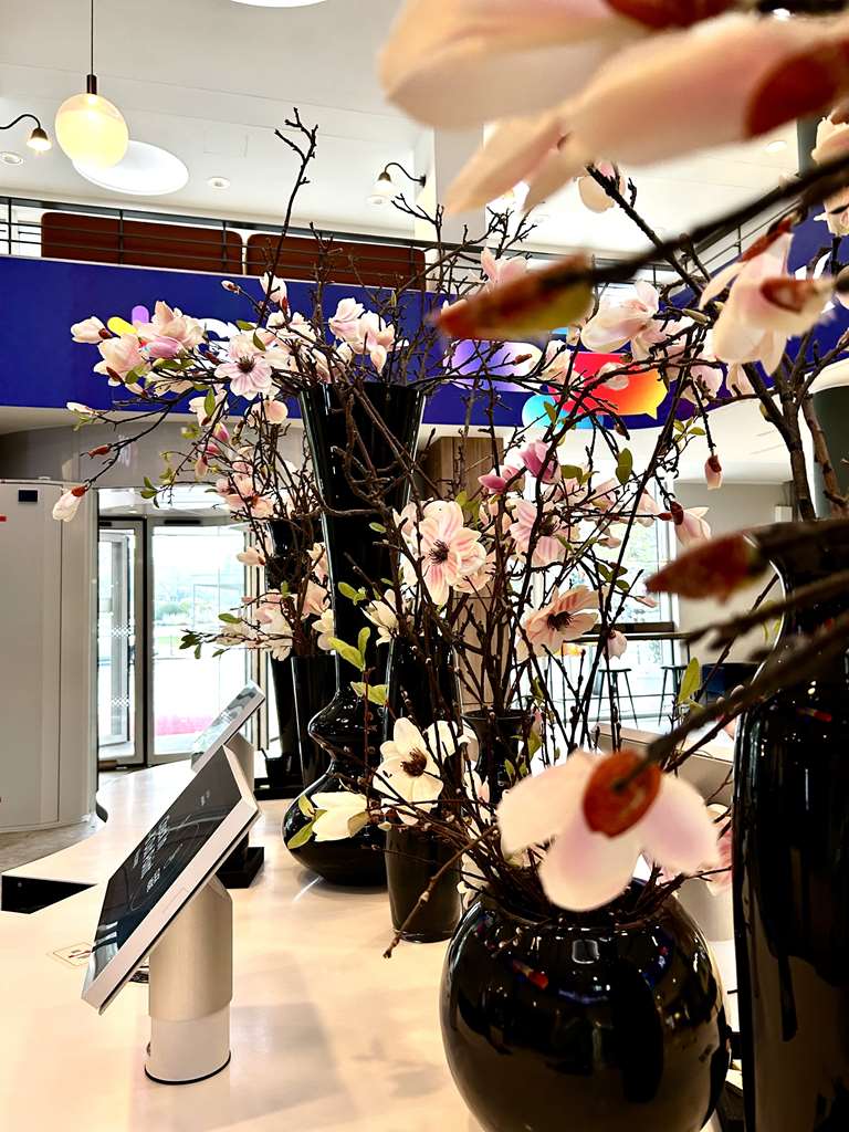 digital check in & check out