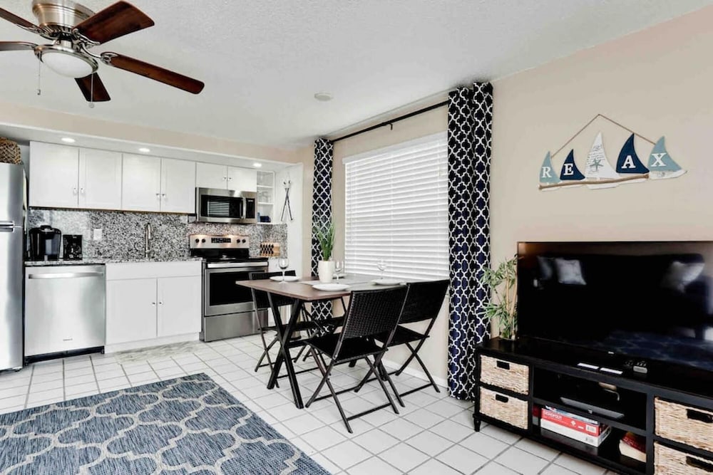 Gorgeous Waterfront Mermaid's Retreat Wows - photo 8