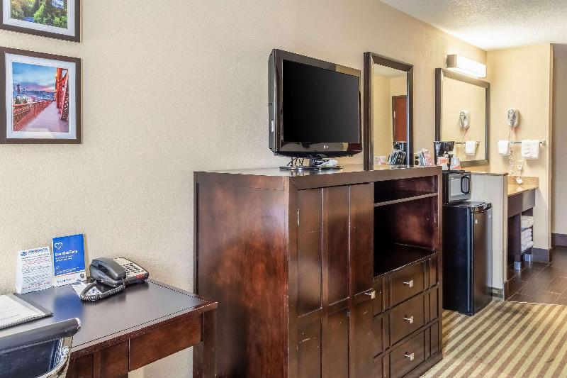 Comfort Inn Portland near I 84 and I 205 - photo 24