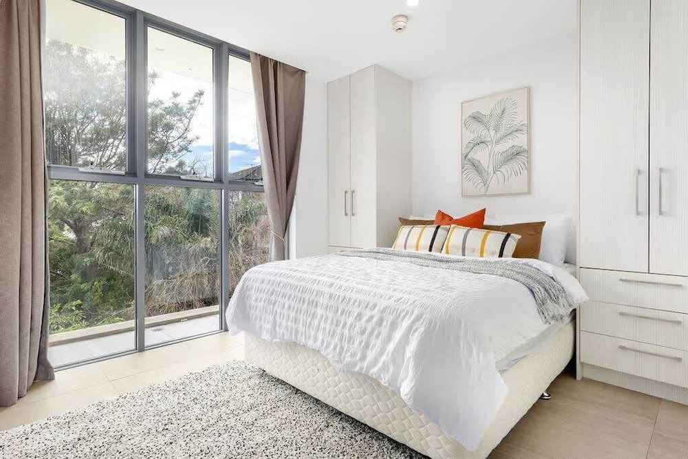 Comfy & Cozy Beach Studio 5min walk to Bondi Beach — 4-Star Luxury Hotel in Sydney, Australia