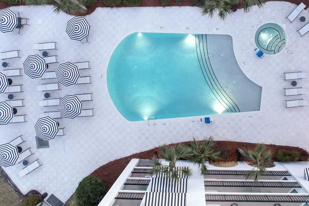 Hodnett Coopers North Breakers in Saint Simons Island, United States