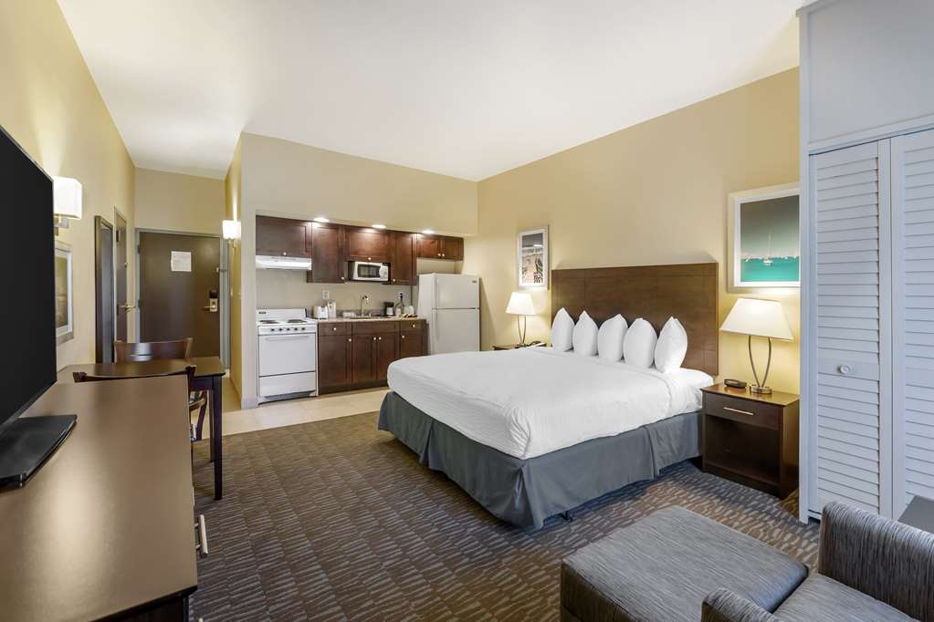 Best Western Naples Plaza Hotel - photo 29