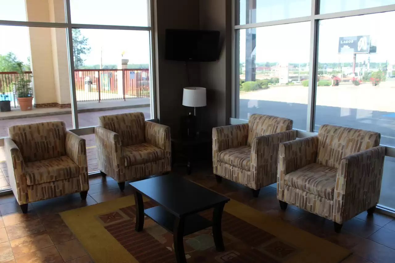 Quality Inn Conway Greenbrier - photo 9