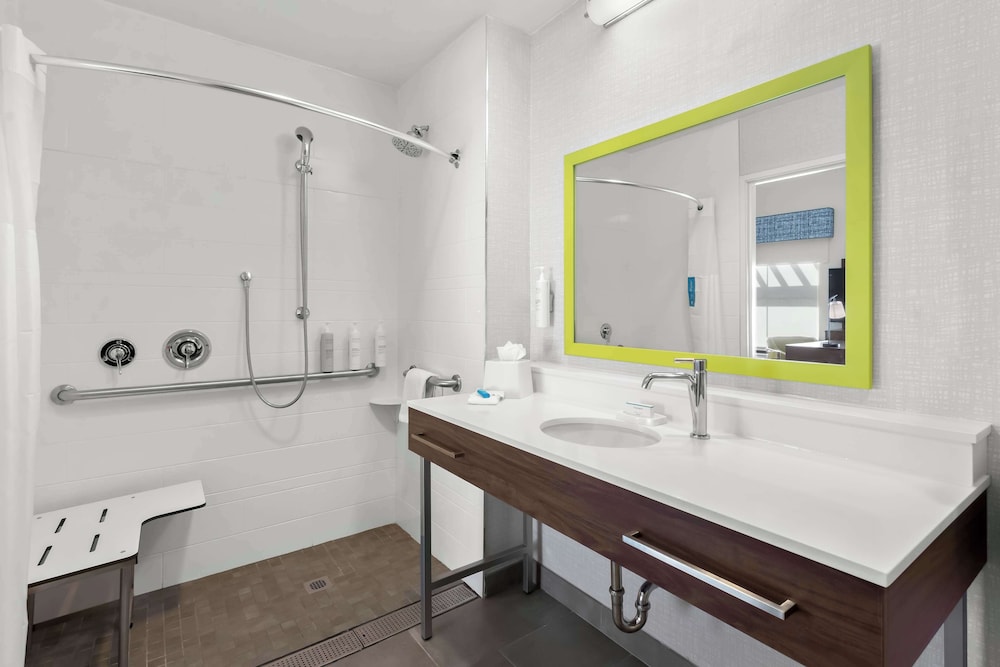 Hampton Inn & Suites Phoenix Gilbert - photo 41
