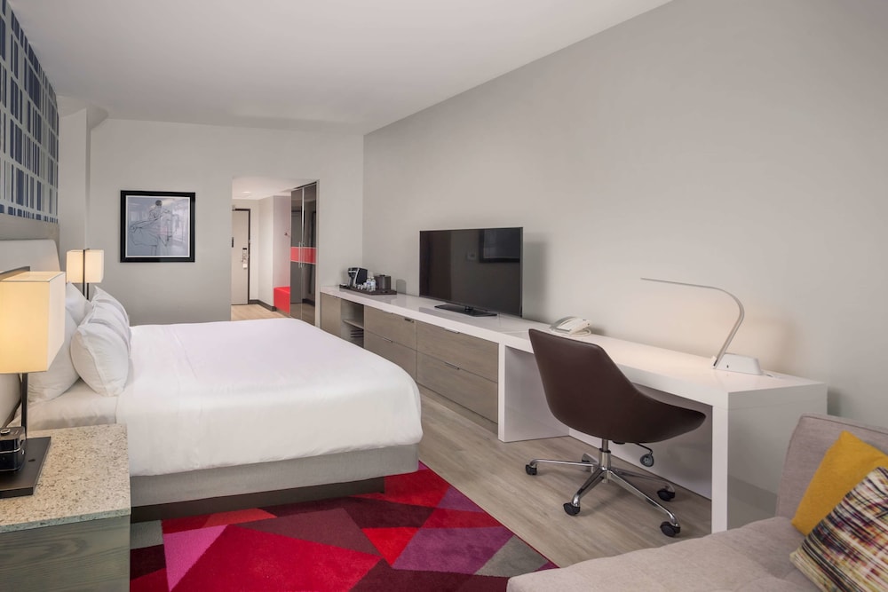 The Summit Hotel - photo 13