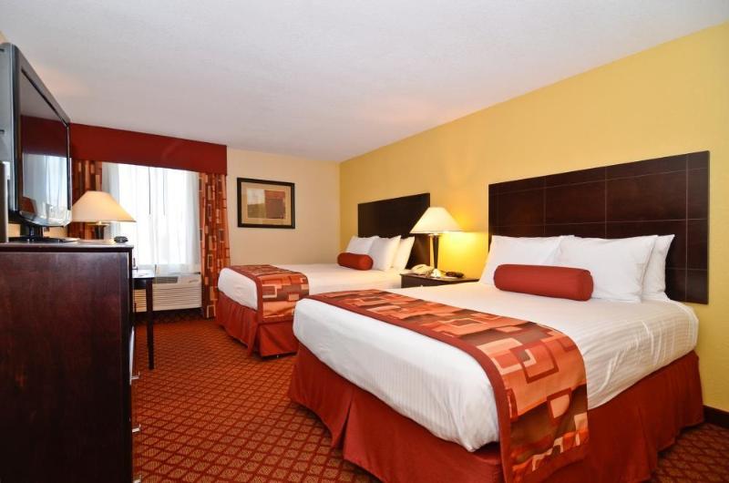 Best Western Plus Parkway Hotel - photo 63