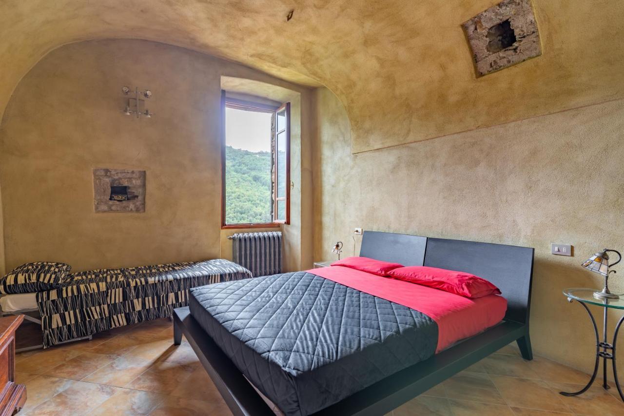 Le Chat - carbon neutral hotel in Apricale