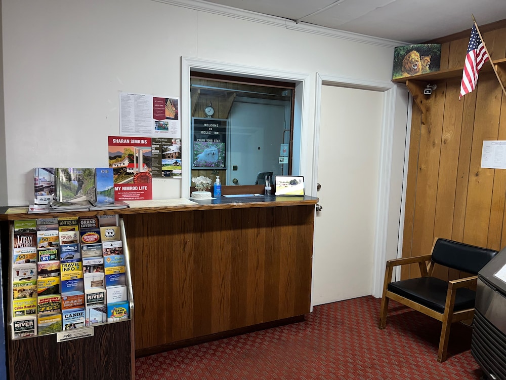 Relax Inn in Natural Bridge - photo 2