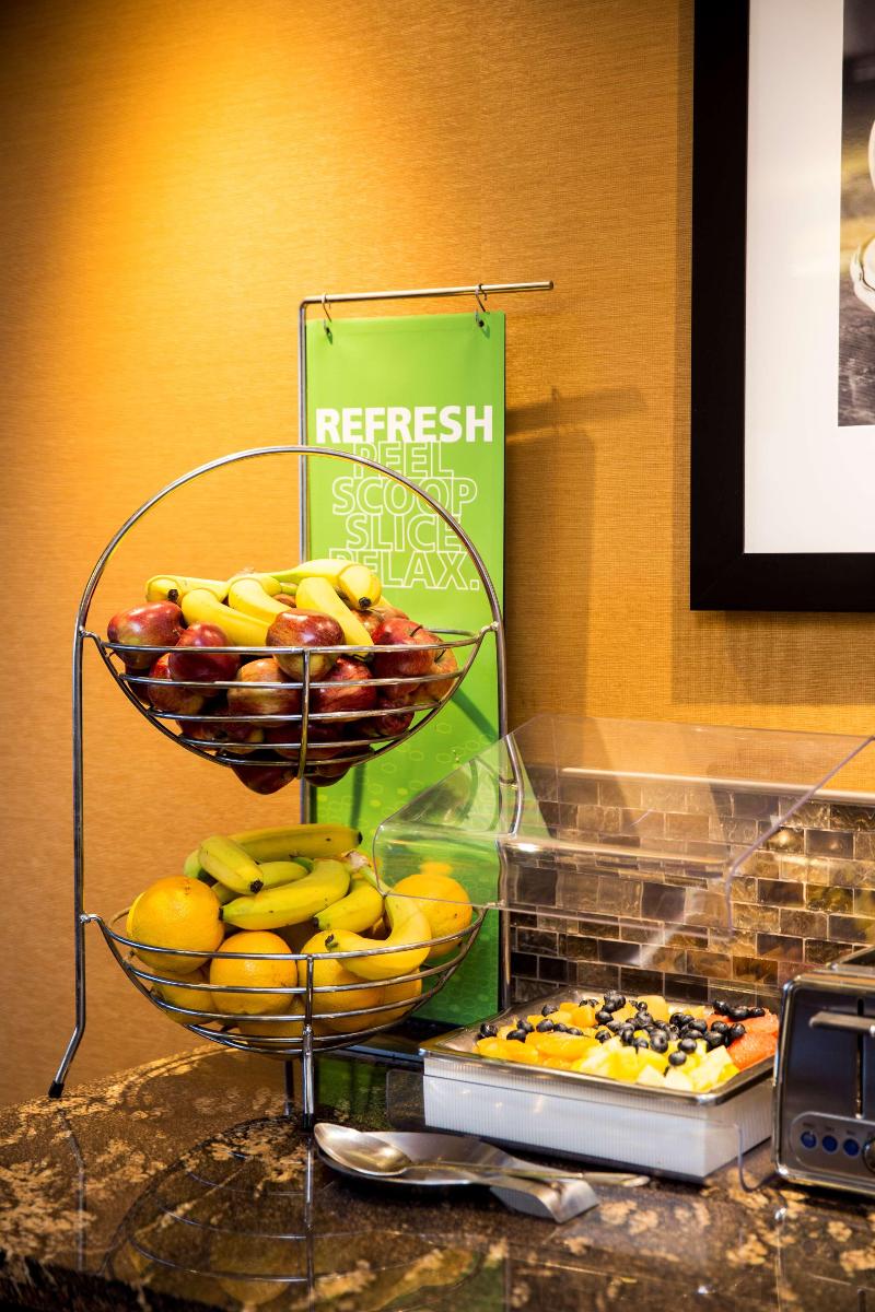 Hampton Inn Philadelphia International Airport - photo 22